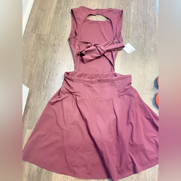 NWT halara backless dress with shorts - Picture 2 of 5